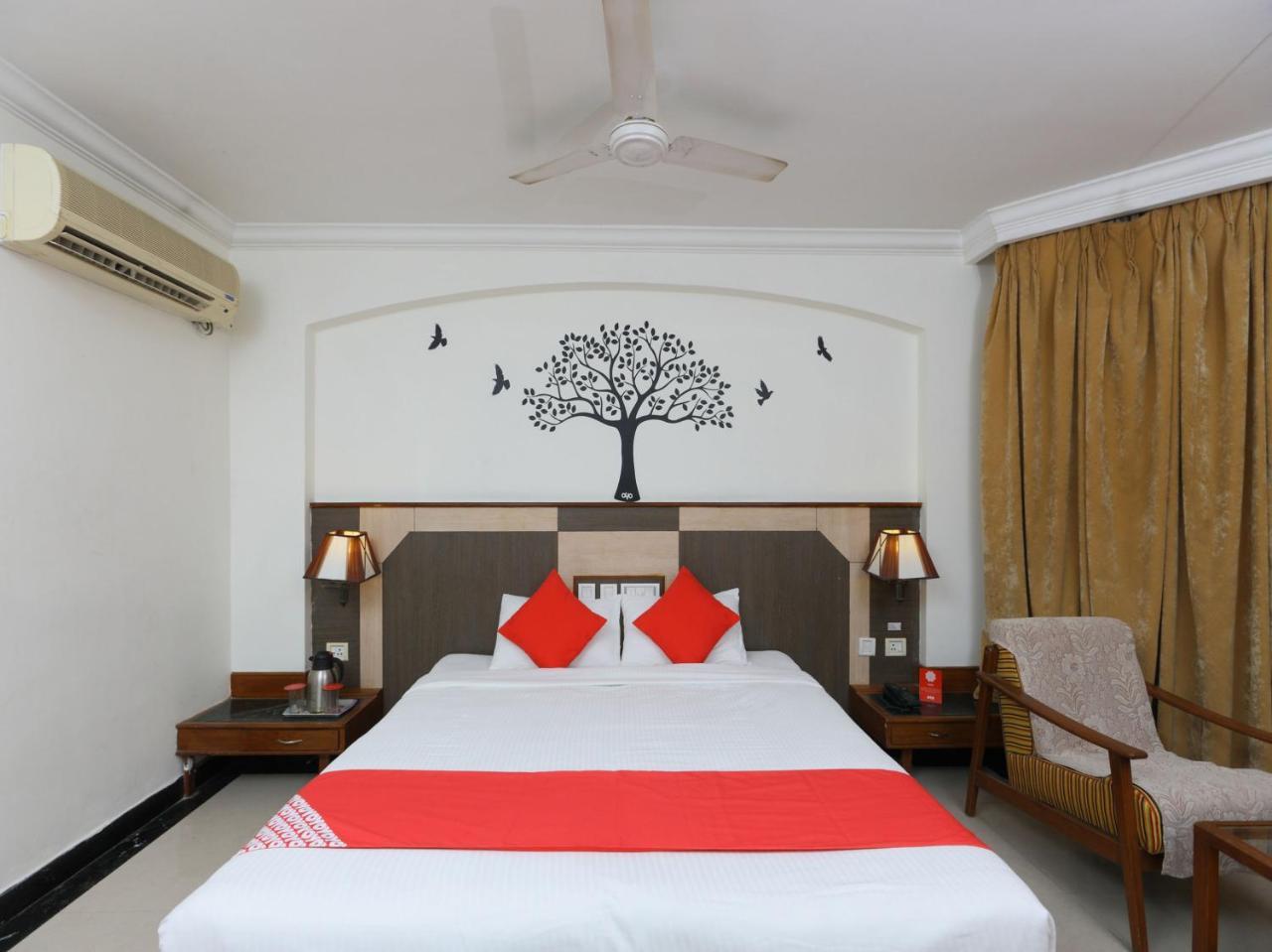 Oyo 1081 Hotel Sindhu International Tirupati Exterior foto