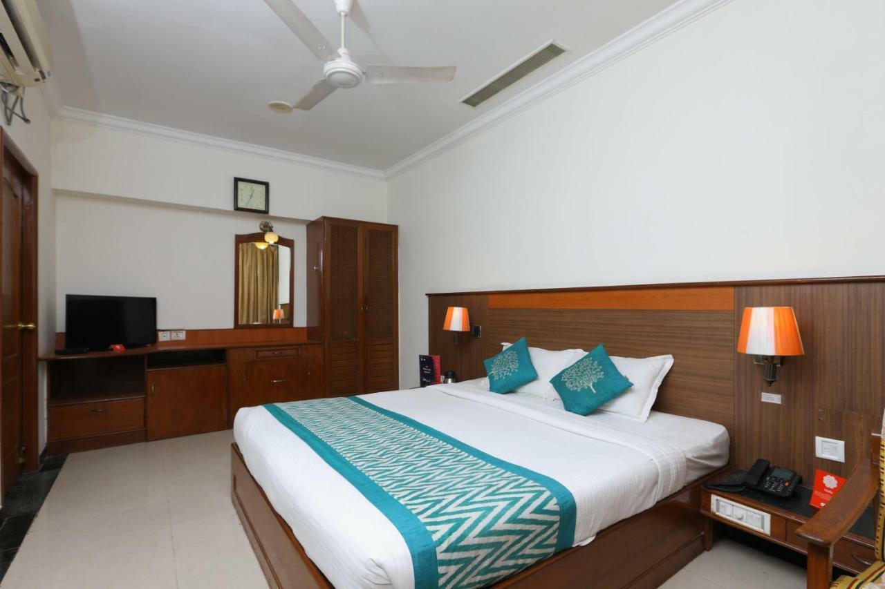 Oyo 1081 Hotel Sindhu International Tirupati Exterior foto