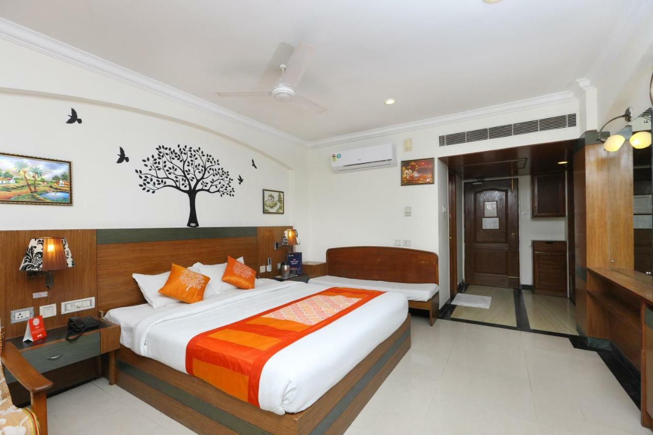 Oyo 1081 Hotel Sindhu International Tirupati Exterior foto